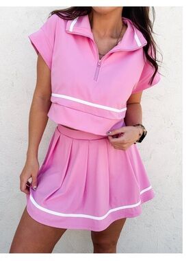 Set- Motion Pink Short-Sleeve Half-Zip Cropped with skirt